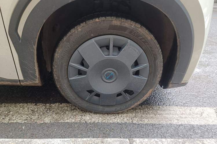 Used BYD Seagull 2024 Honor Edition 305km Dynamic Version Right Front Wheel Hub