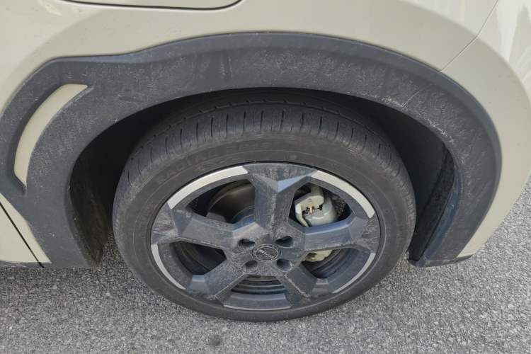 Used BYD Seagull 2024 Honor Edition 405km Flying Version Right Front Wheel Hub