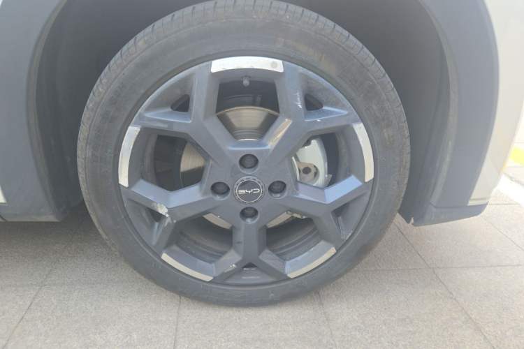 Used BYD Seagull 2024 Honor Edition 305km Freedom Version Right Front Wheel Hub