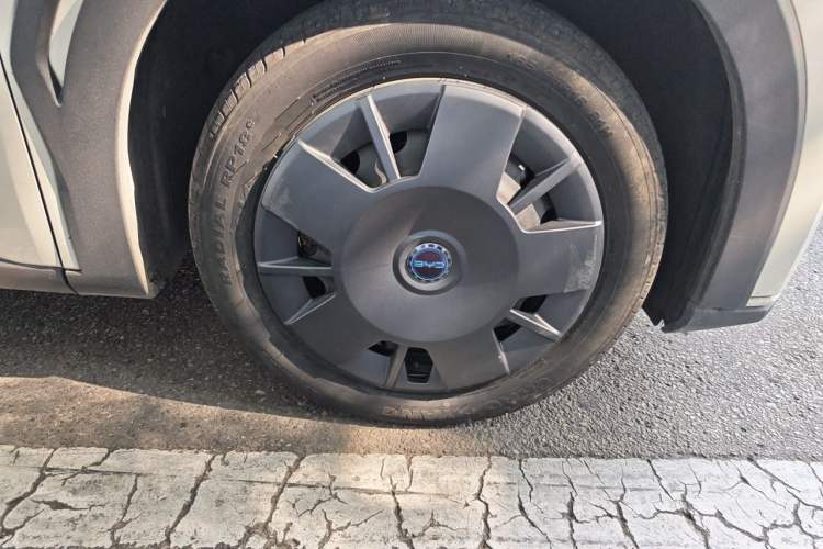 Used BYD Seagull 2024 Honor Edition 305km Dynamic Version Right Front Wheel Hub