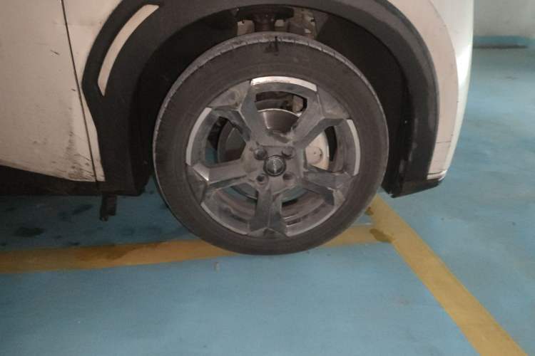 Used BYD Seagull 2024 Honor Edition 405km Flying Version Right Front Wheel Hub