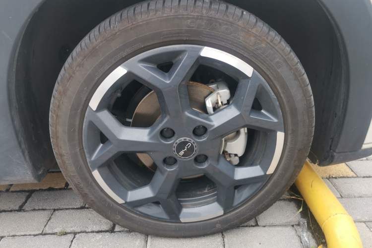 Used BYD Seagull 2024 Honor Edition 405km Flying Version Right Front Wheel Hub