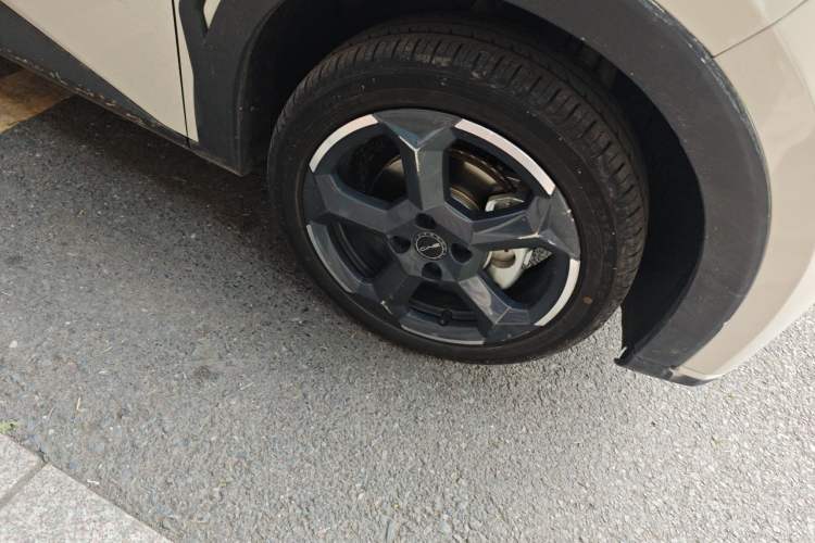 Used BYD Seagull 2024 Honor Edition 305km Freedom Version Right Front Wheel Hub