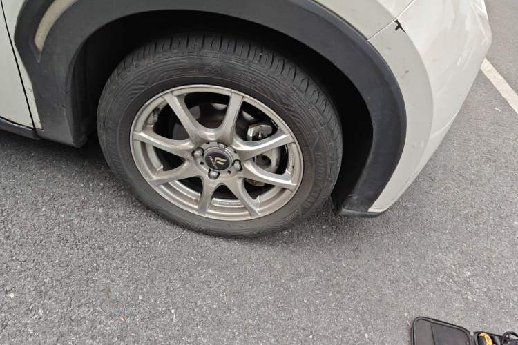 Used BYD Seagull 2024 Honor Edition 305km Dynamic Version Right Front Wheel Hub