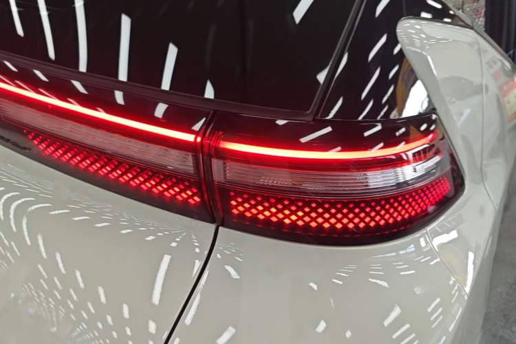 Used BYD Seagull 2024 Honor Edition 405km Flying Version Right Rear Taillight