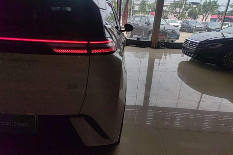 Used BYD Seagull 2024 Honor Edition 305km Dynamic Version Right Rear Taillight
