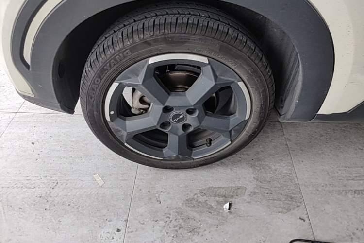 Used BYD Seagull 2024 Honor Edition 305km Freedom Version Right Rear Wheel Hub