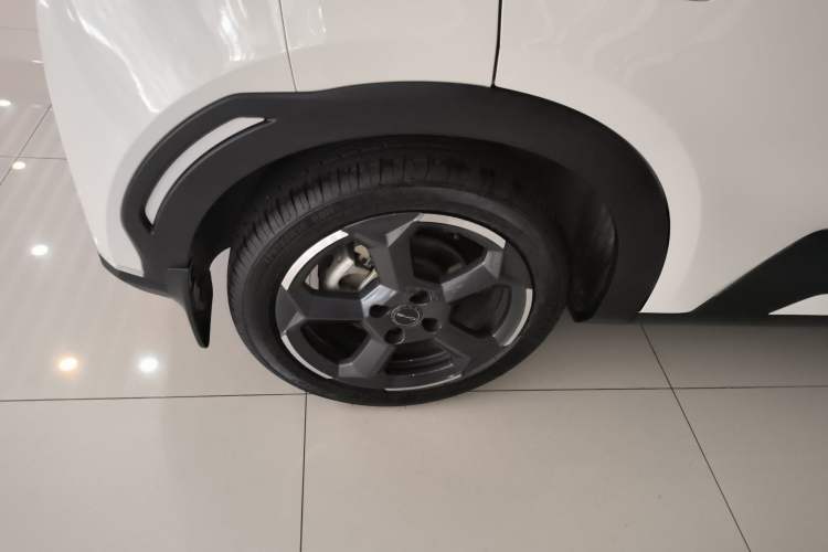 Used BYD Seagull 2024 Honor Edition 305km Freedom Version Right Rear Wheel Hub