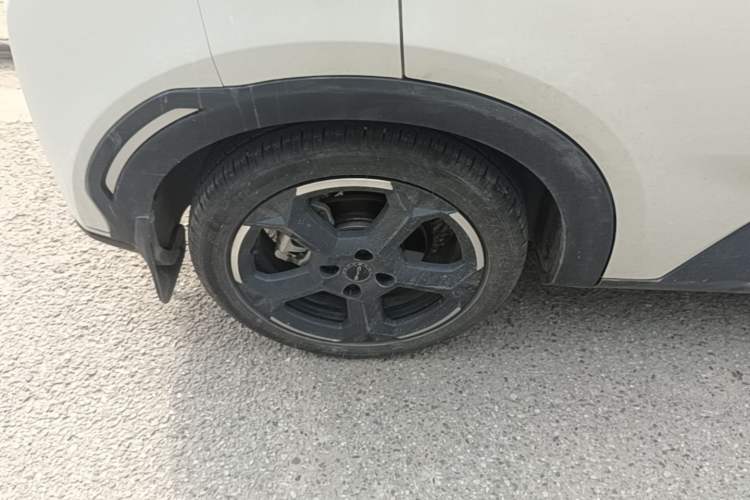Used BYD Seagull 2024 Honor Edition 305km Freedom Version Right Rear Wheel Hub
