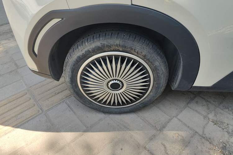 Used BYD Seagull 2024 Honor Edition 305km Dynamic Version Right Rear Wheel Hub