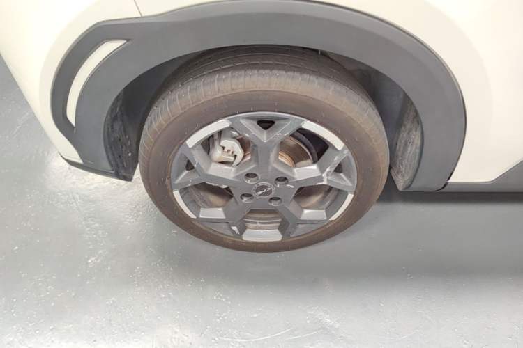 Used BYD Seagull 2024 Honor Edition 305km Freedom Version Right Rear Wheel Hub