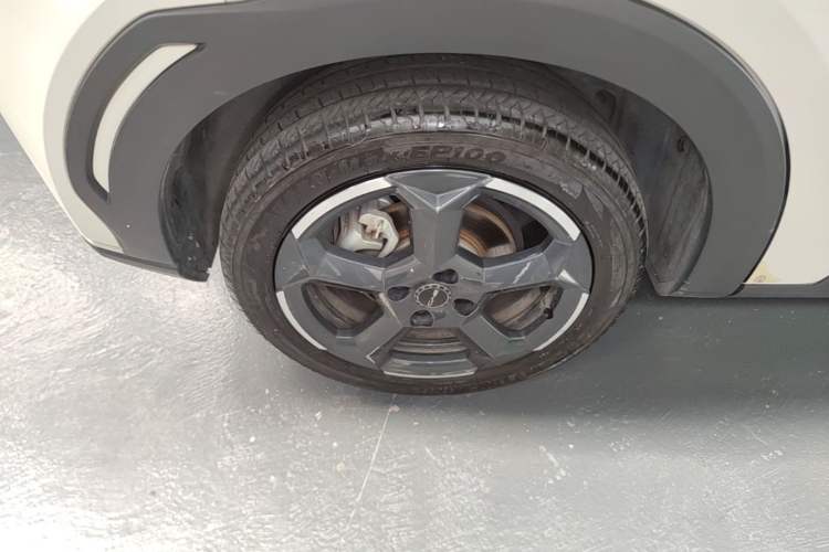 Used BYD Seagull 2024 Honor Edition 405km Flying Version Right Rear Wheel Hub