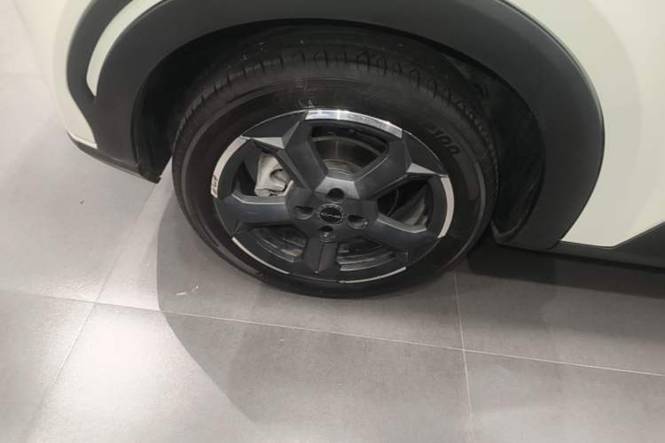 Used BYD Seagull 2024 Honor Edition 305km Freedom Version Right Rear Wheel Hub