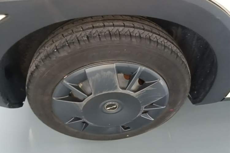 Used BYD Seagull 2024 Honor Edition 305km Dynamic Version Right Rear Wheel Hub