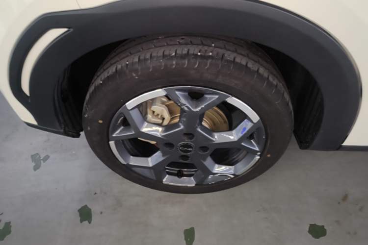Used BYD Seagull 2024 Honor Edition 305km Freedom Version Right Rear Wheel Hub