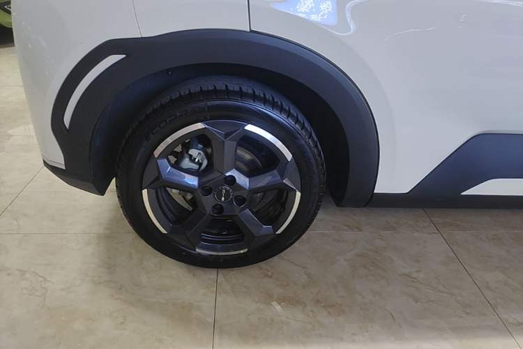 Used BYD Seagull 2024 Honor Edition 405km Flying Version Right Rear Wheel Hub