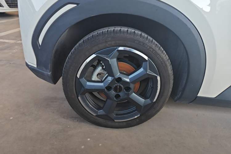 Used BYD Seagull 2024 Honor Edition 405km Flying Version Right Rear Wheel Hub