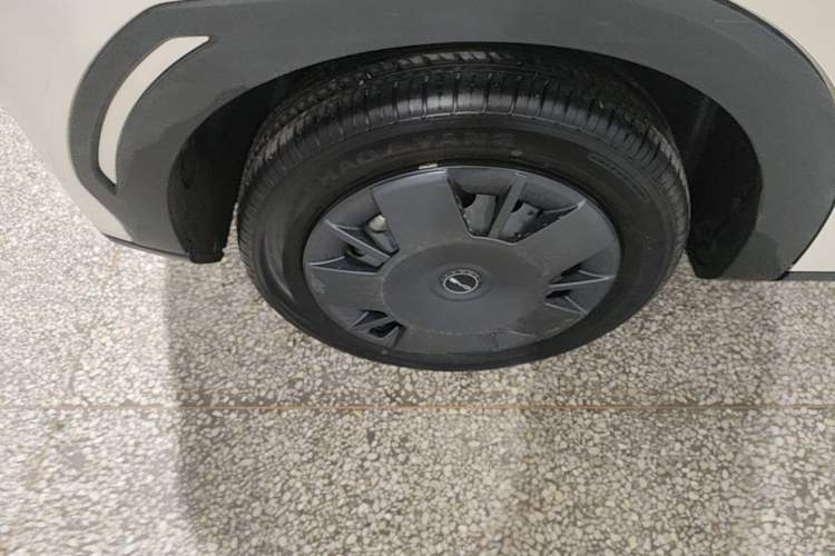Used BYD Seagull 2024 Honor Edition 305km Dynamic Version Right Rear Wheel Hub