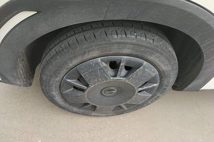 Used BYD Seagull 2024 Honor Edition 305km Dynamic Version Right Rear Wheel Hub