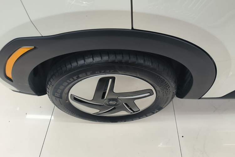 Used BYD Seagull 2024 Honor Edition 305km Dynamic Version Right Rear Wheel Hub