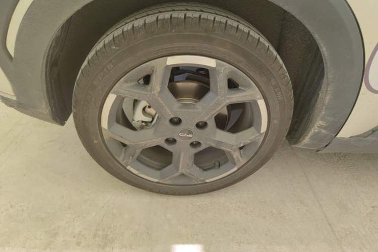 Used BYD Seagull 2024 Honor Edition 305km Dynamic Version Right Rear Wheel Hub