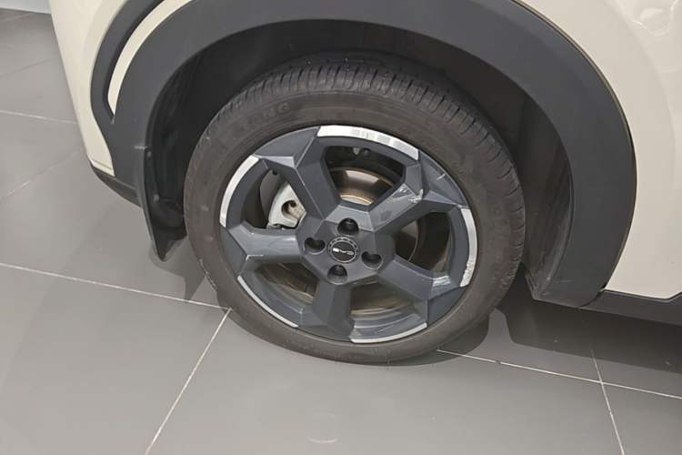 Used BYD Seagull 2024 Honor Edition 305km Freedom Version Right Rear Wheel Hub