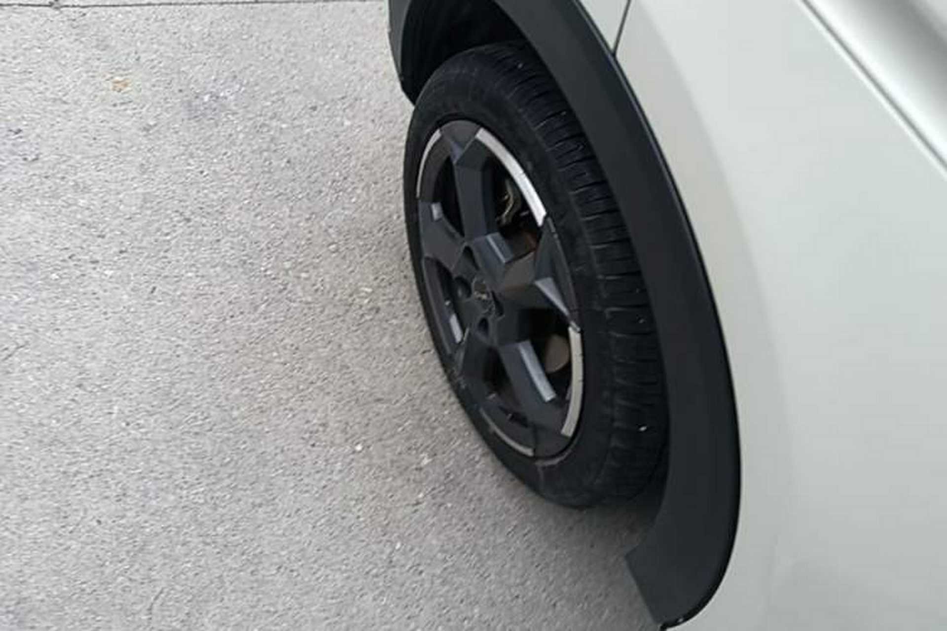 Used BYD Seagull 2024 Honor Edition 305km Freedom Version Right Rear Wheel Hub