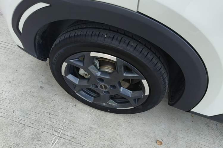 Used BYD Seagull 2024 Honor Edition 305km Freedom Version Right Rear Wheel Hub