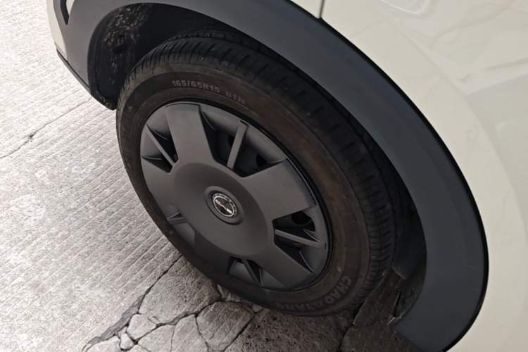 Used BYD Seagull 2024 Honor Edition 305km Dynamic Version Right Rear Wheel Hub