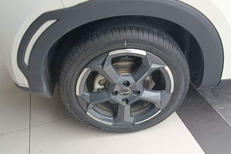 Used BYD Seagull 2024 Honor Edition 305km Freedom Version Right Rear Wheel Hub