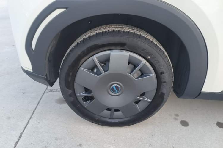 Used BYD Seagull 2024 Honor Edition 305km Dynamic Version Right Rear Wheel Hub
