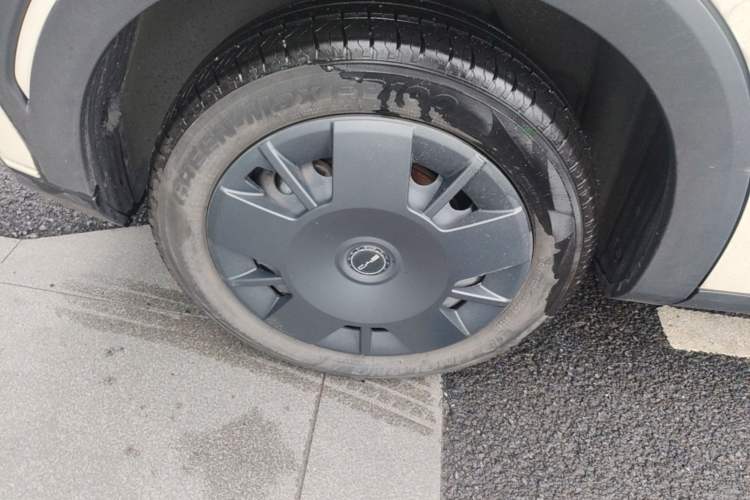 Used BYD Seagull 2024 Honor Edition 305km Dynamic Version Right Rear Wheel Hub