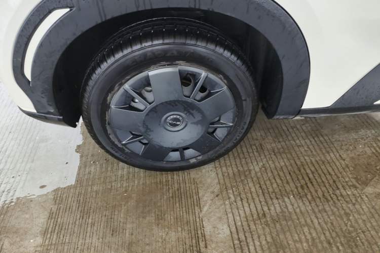 Used BYD Seagull 2024 Honor Edition 305km Dynamic Version Right Rear Wheel Hub