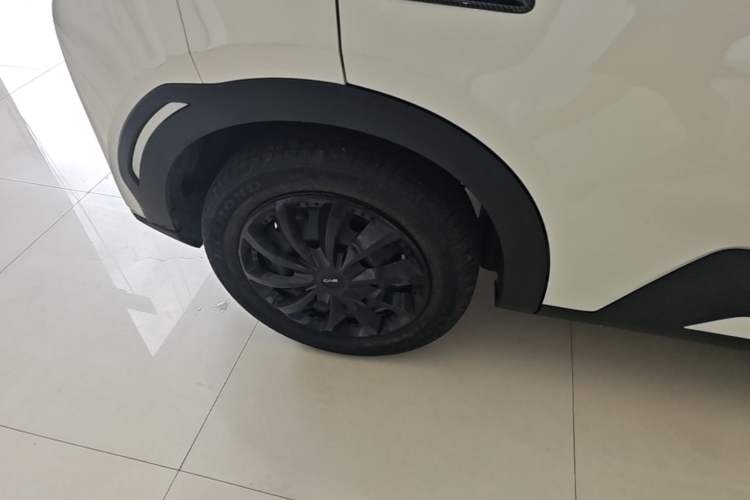 Used BYD Seagull 2024 Honor Edition 305km Dynamic Version Right Rear Wheel Hub