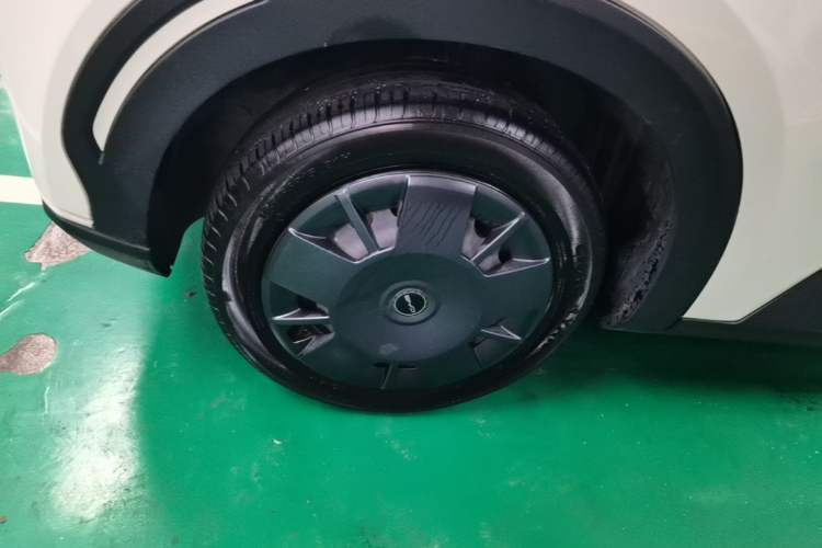 Used BYD Seagull 2024 Honor Edition 305km Dynamic Version Right Rear Wheel Hub