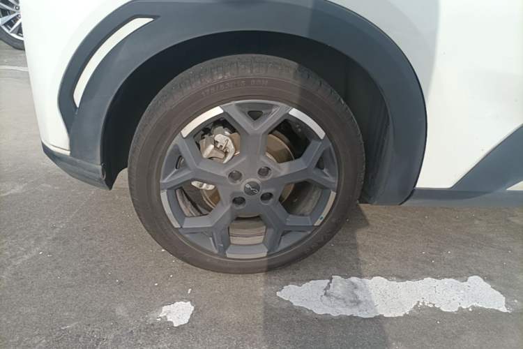 Used BYD Seagull 2024 Honor Edition 305km Freedom Version Right Rear Wheel Hub
