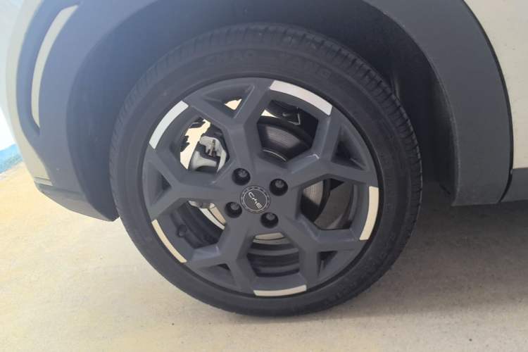 Used BYD Seagull 2024 Honor Edition 405km Flying Version Right Rear Wheel Hub