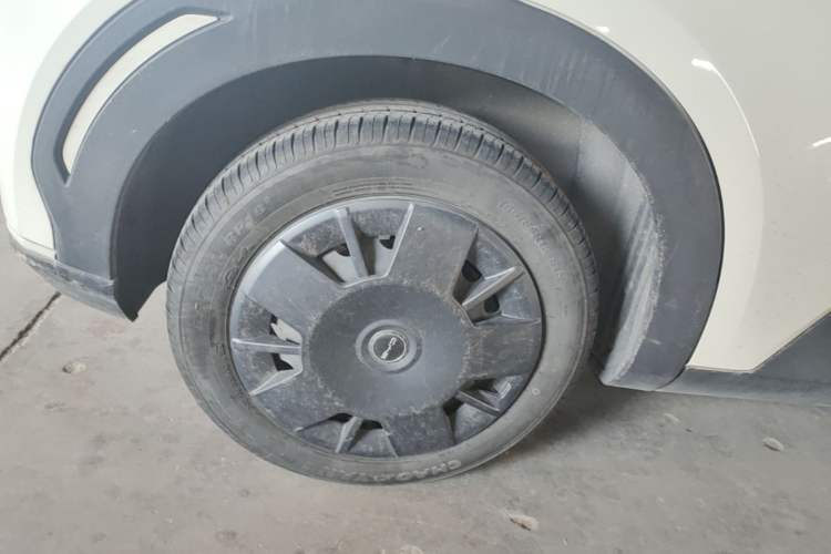 Used BYD Seagull 2024 Honor Edition 305km Dynamic Version Right Rear Wheel Hub