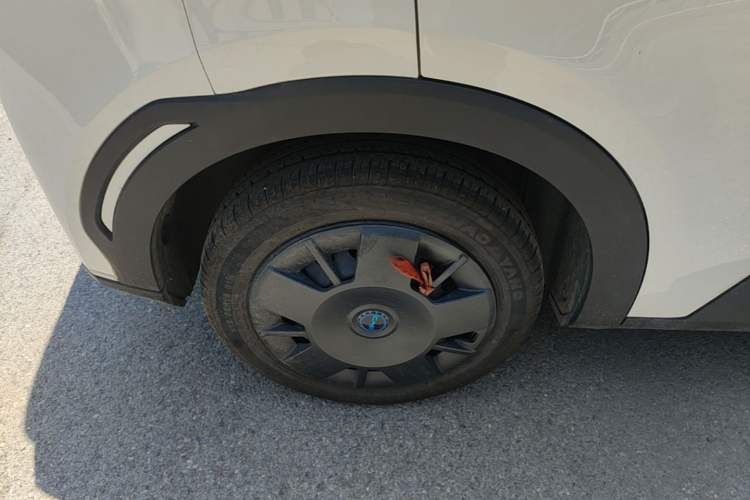 Used BYD Seagull 2024 Honor Edition 305km Dynamic Version Right Rear Wheel Hub