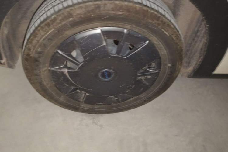 Used BYD Seagull 2024 Honor Edition 305km Dynamic Version Right Rear Wheel Hub
