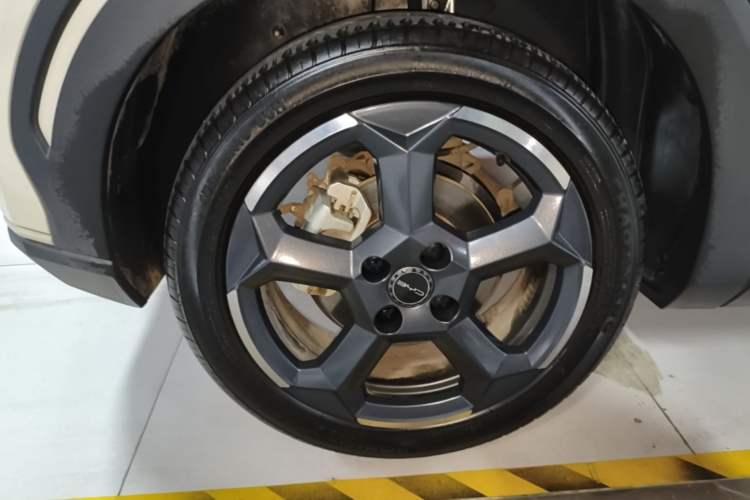 Used BYD Seagull 2024 Honor Edition 405km Flying Version Right Rear Wheel Hub