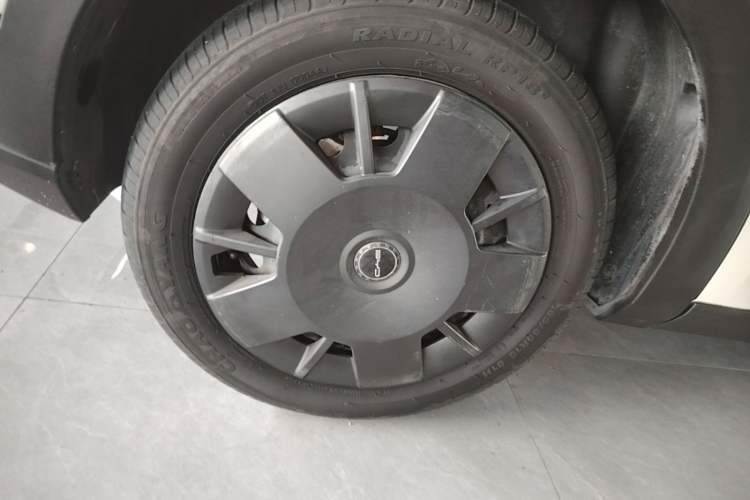 Used BYD Seagull 2024 Honor Edition 305km Dynamic Version Right Rear Wheel Hub