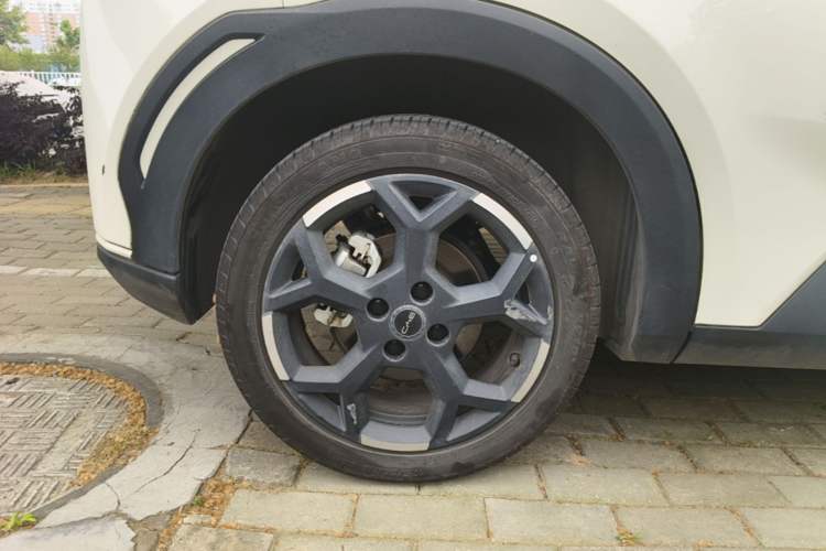 Used BYD Seagull 2024 Honor Edition 405km Flying Version Right Rear Wheel Hub
