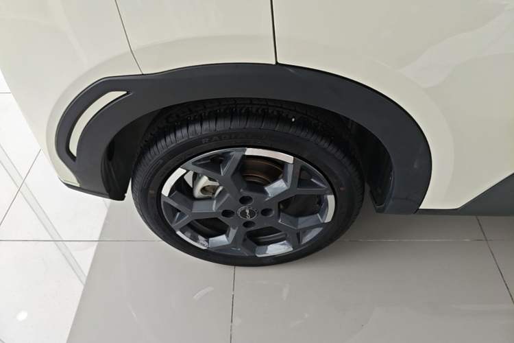 Used BYD Seagull 2024 Honor Edition 305km Freedom Version Right Rear Wheel Hub