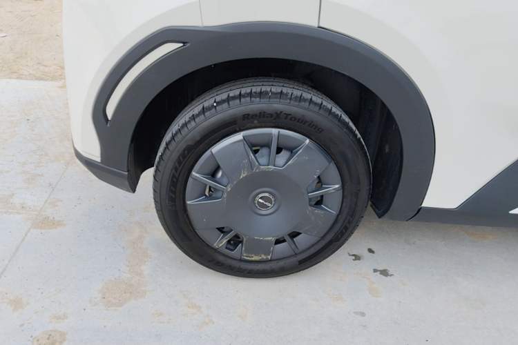 Used BYD Seagull 2024 Honor Edition 305km Dynamic Version Right Rear Wheel Hub