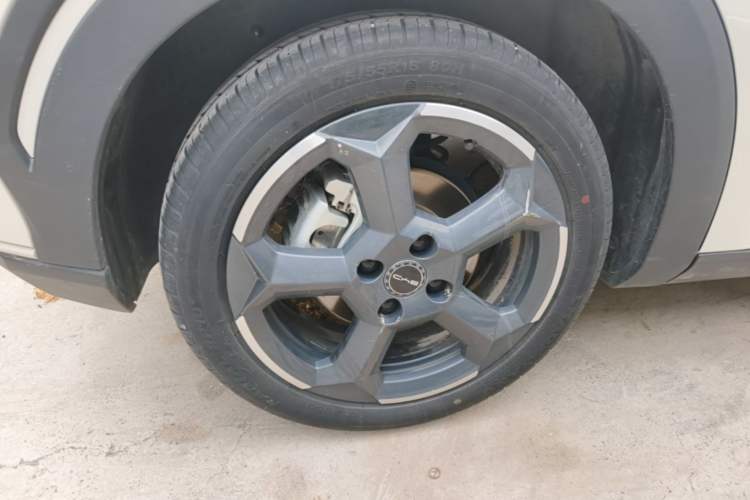 Used BYD Seagull 2024 Honor Edition 305km Freedom Version Right Rear Wheel Hub