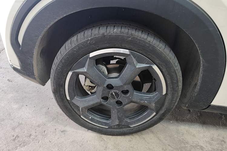 Used BYD Seagull 2024 Honor Edition 305km Freedom Version Right Rear Wheel Hub