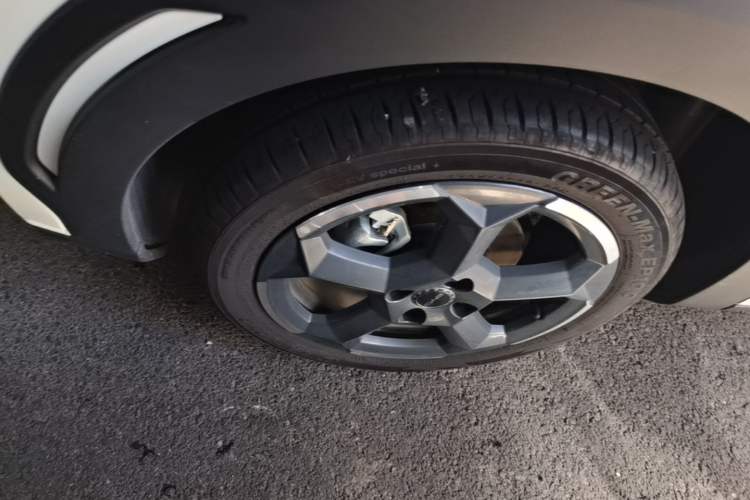 Used BYD Seagull 2024 Honor Edition 305km Freedom Version Right Rear Wheel Hub