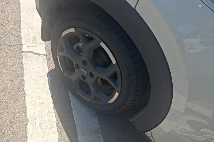 Used BYD Seagull 2024 Honor Edition 305km Freedom Version Right Rear Wheel Hub