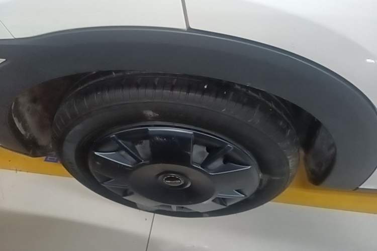 Used BYD Seagull 2024 Honor Edition 305km Dynamic Version Right Rear Wheel Hub